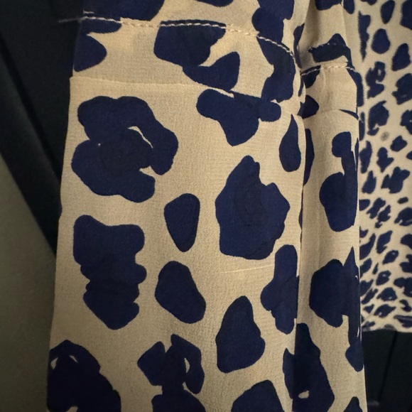 New Tory Burch button placket top 10 - Picture 4 of 5